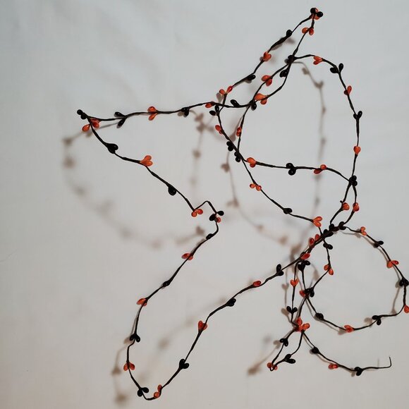 Fall / Autumn Orange / Burgundy / Red Pip Berry Garland 9 Feet – Home Décor - Picture 3 of 3